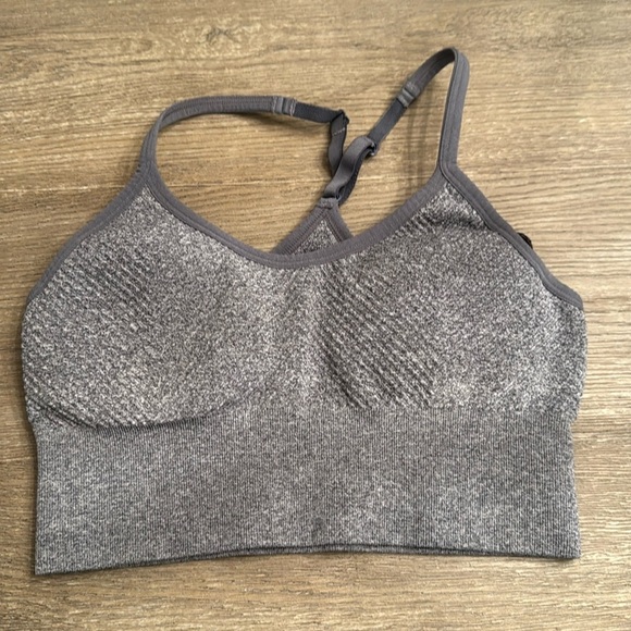 Pro-Fit Seamless padded sports bra size Medium - Picture 1 of 3